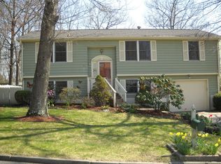 9 W Warwick Ave, West Warwick, RI 02893