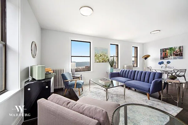 Sold by Warburg | media 5