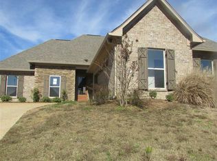 131 Amethyst Dr, Brandon, MS 39047