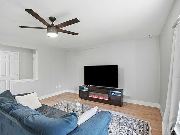 3rd image of 165 High Ridge Ct