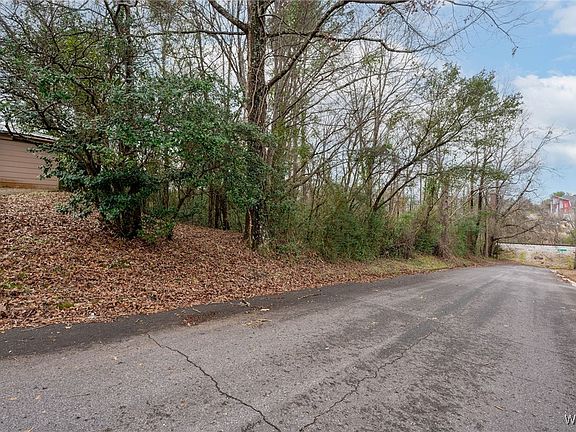3rd image of 1809 2nd St E