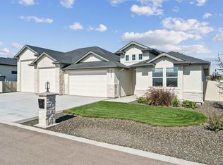 7522 E Newcastle Dr, Nampa, ID 83687