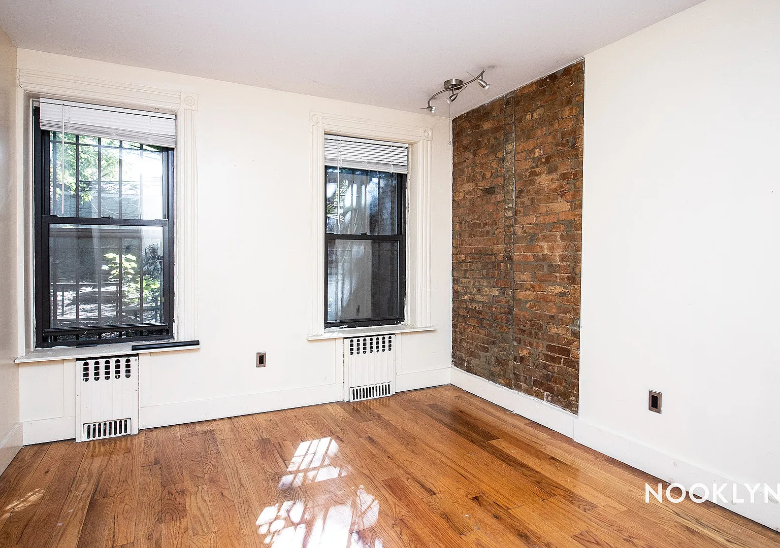 22 Hart Street — Photo 3