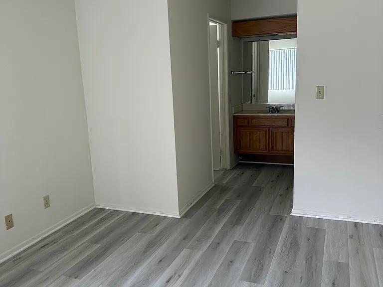 20309 Rue Crevier #573 — Photo 19