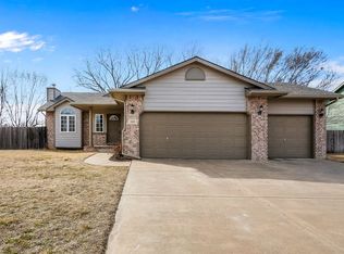 105 S Devinshire Ave, Bentley, KS 67016
