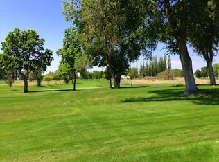 1326 Rd F8 NE APT 105, Moses Lake, WA 98837