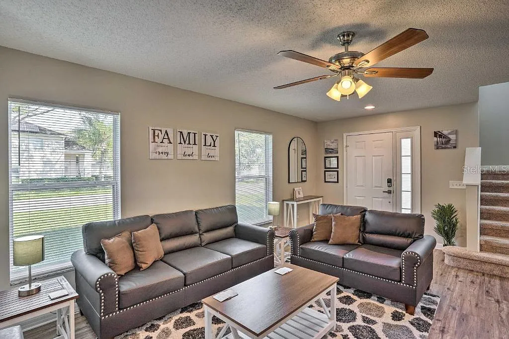 4 bed, 3.0 bath, 1728 sqft, $3,900 — Photo 4