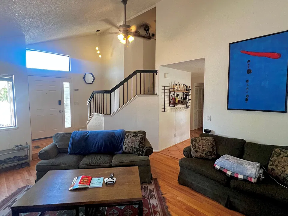 2424 Melody Ln