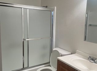 677 W 12th St APT 4, San Pedro, CA 90731