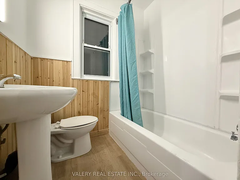 1093 Howard Ave #4 — Photo 10