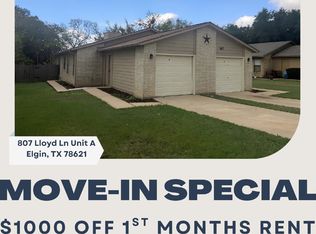 807 Lloyd Ln APT A, Elgin, TX 78621
