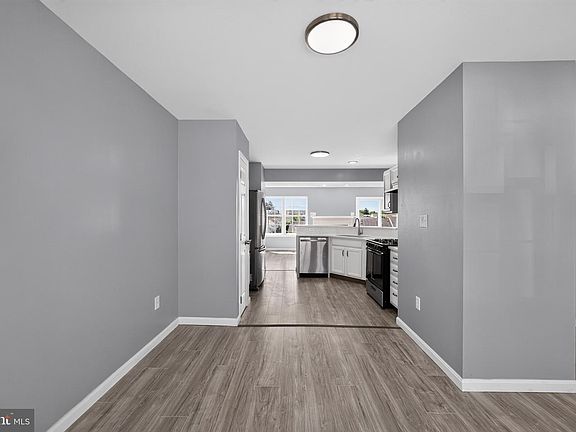 5th image of 145 Knollwood Rd