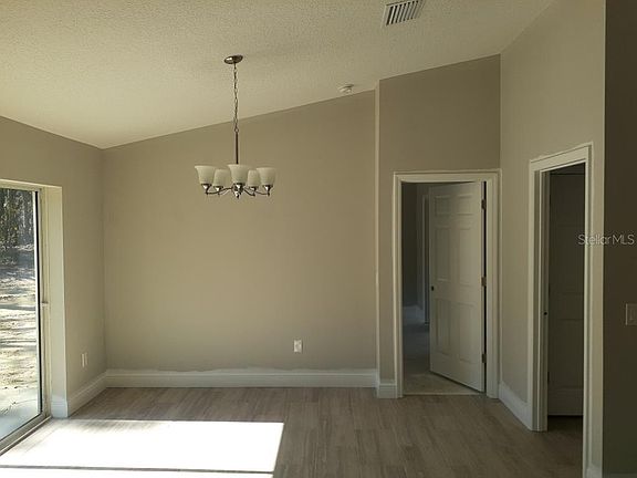 4th image of 2310 W Pinegrove Dr