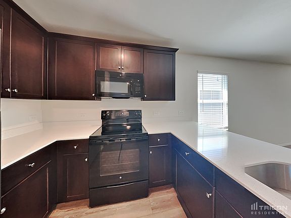 5th image of 612 Autumnwood Way