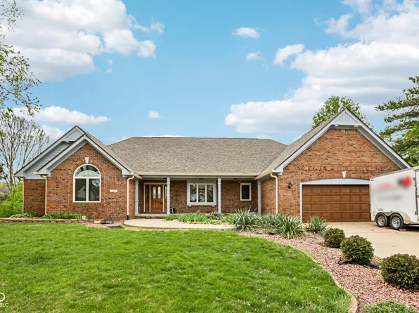 950 Silver Hill Ln, Greenwood, IN 46142