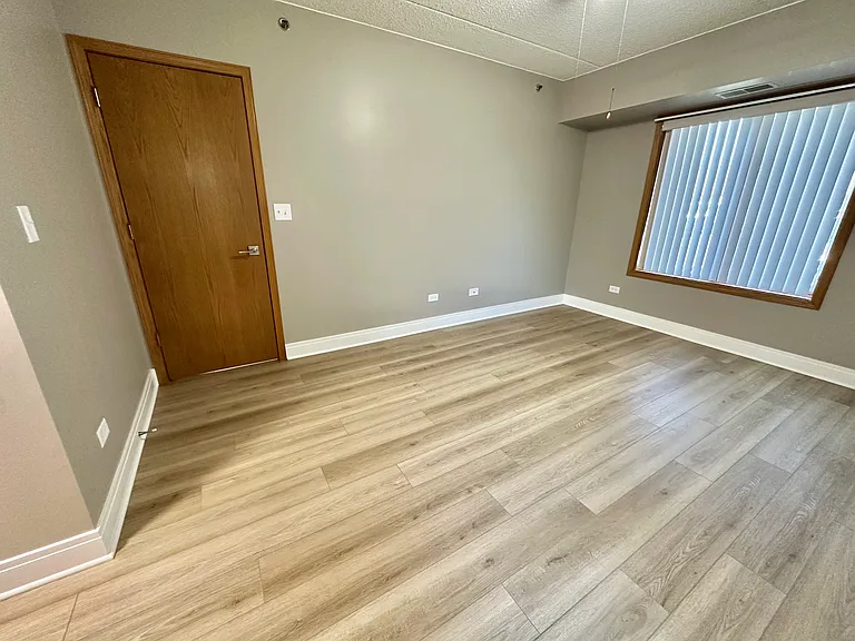 1028 Ashley Ct N #1B — Photo 13