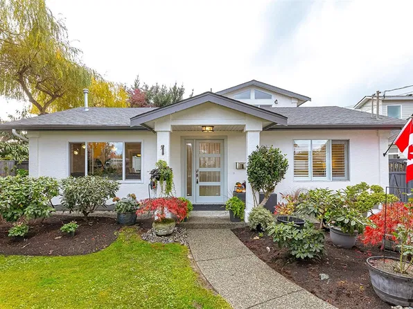 9600 7th St, Sidney, BC V8L 2V3