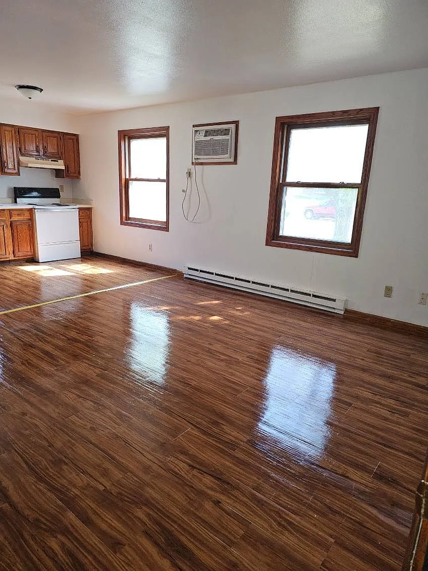 2 bed, 900 sqft, $1,695 — Photo 3