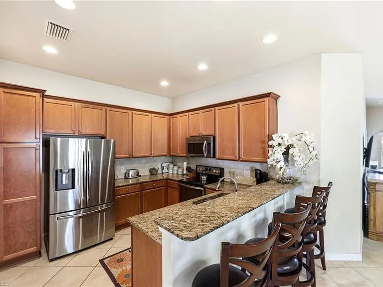 8664 Genova Ct — Photo 4