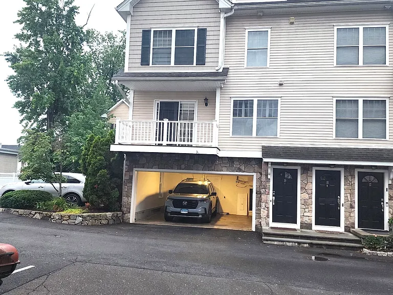 59 Liberty St #19 — Photo 10