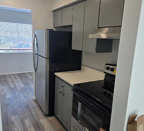4th image of 3298 S Lakewood Ave APT 14A