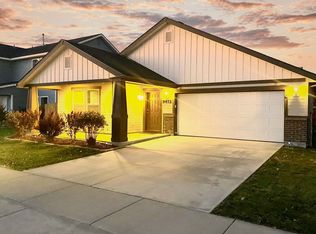 9472 W Tanglewood Dr, Boise, ID 83709