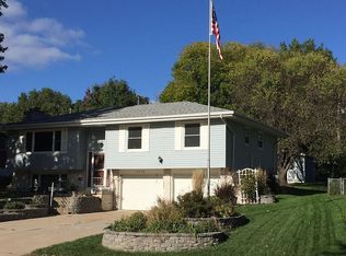 2534 Cornelia St, Bellevue, NE 68147