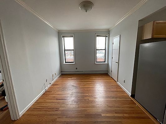 4th image of 4004 36th Ave APT 3D