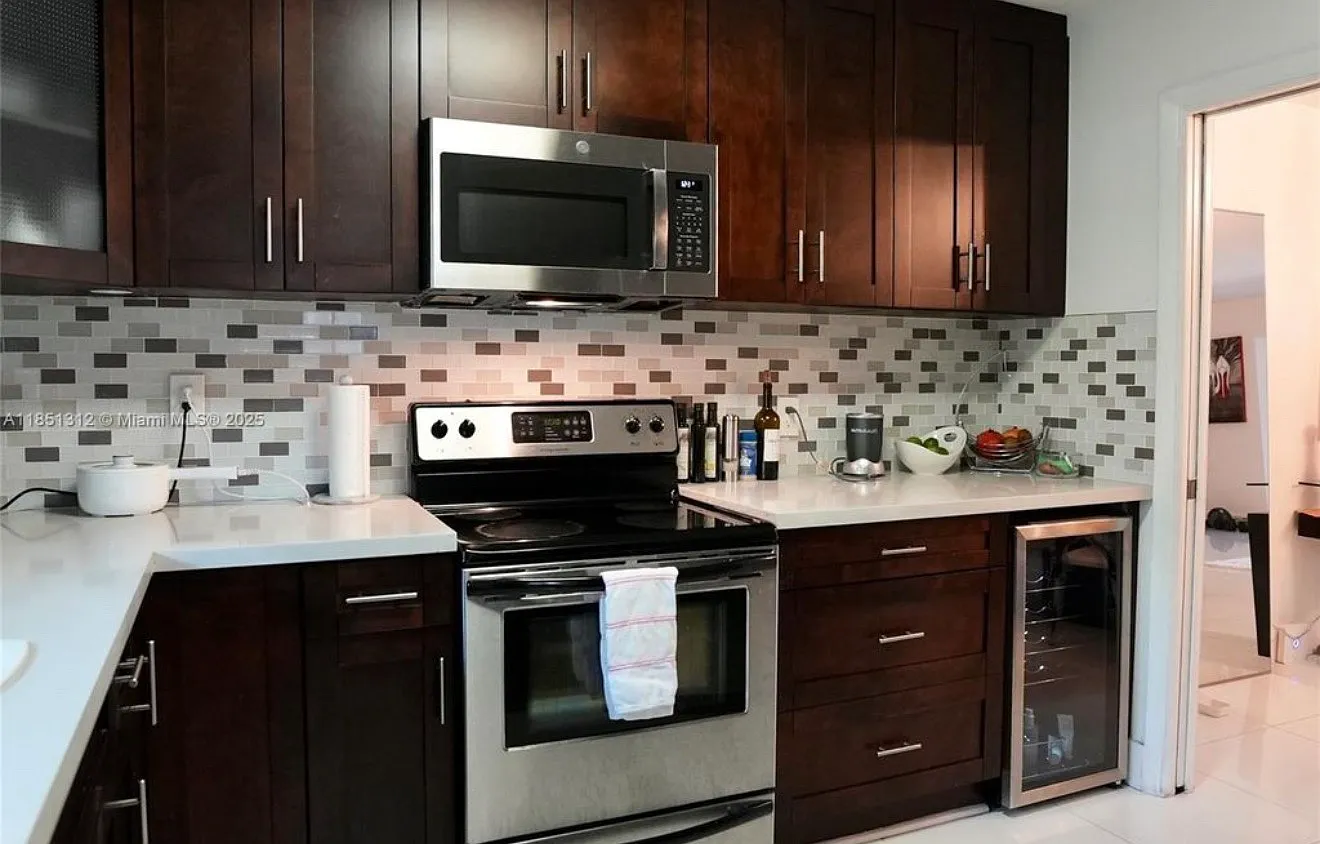 2 bed, 1548 sqft, $3,500 — Photo 4