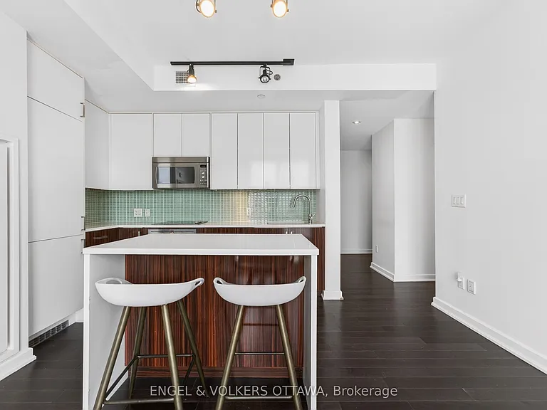 300 Lisgar St #1210 — Photo 10