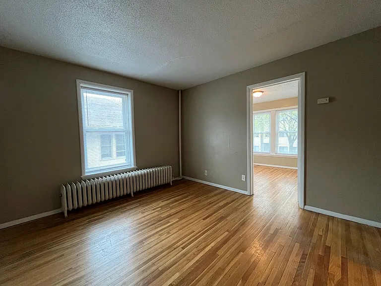 476 Herschel St. — Photo 29