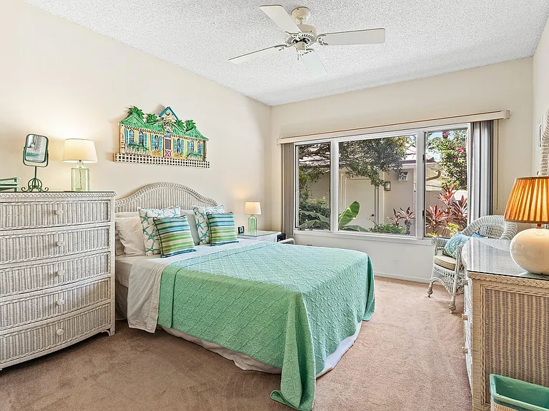 2584 Muirfield Ct — Photo 21