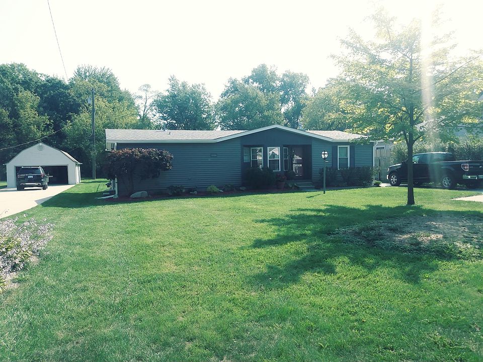 2nd image of 10681 Katherine St