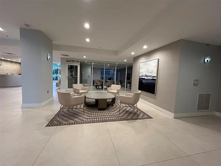 704 N Ocean Blvd #504 — Photo 25