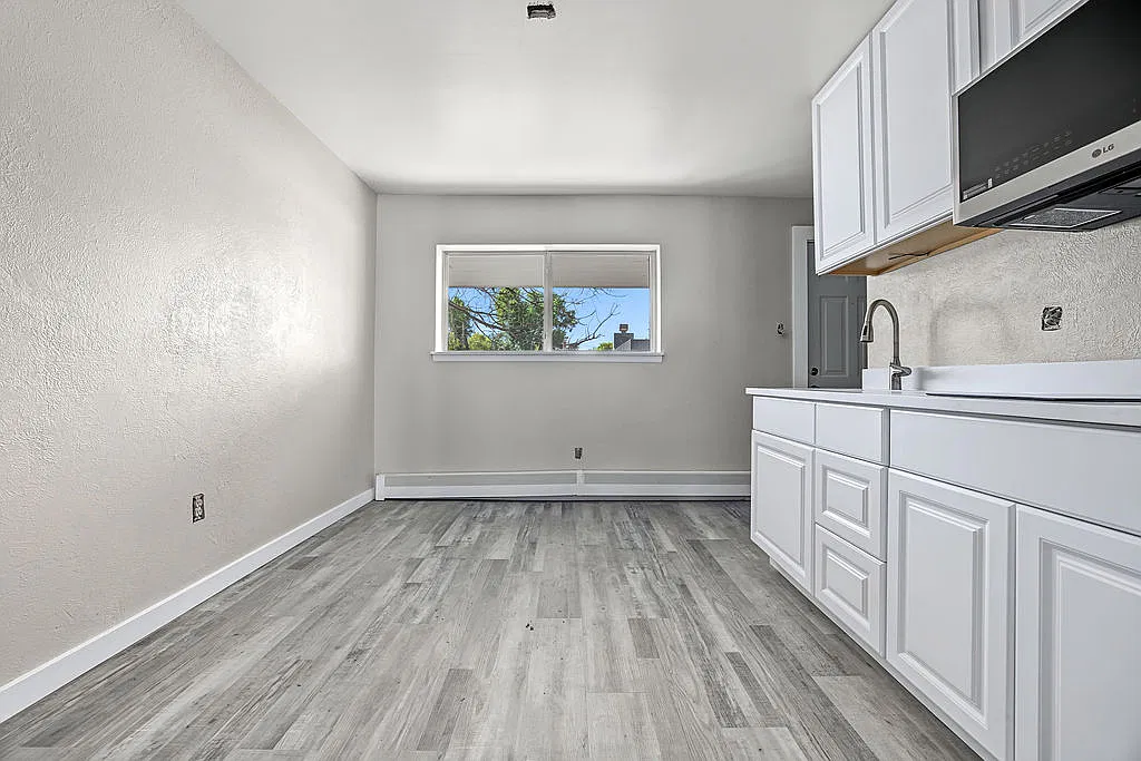 1 bed, 560 sqft, $1,200 — Photo 3