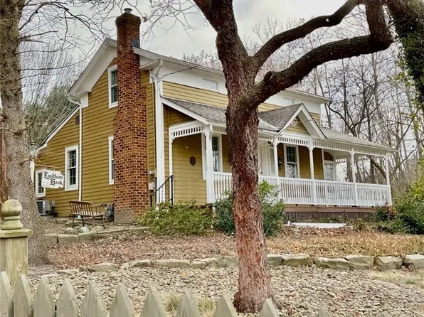 445 N Broad St, Canfield, OH 44406