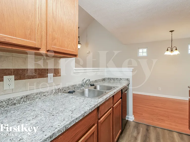3080 Lakeside Cir — Photo 16