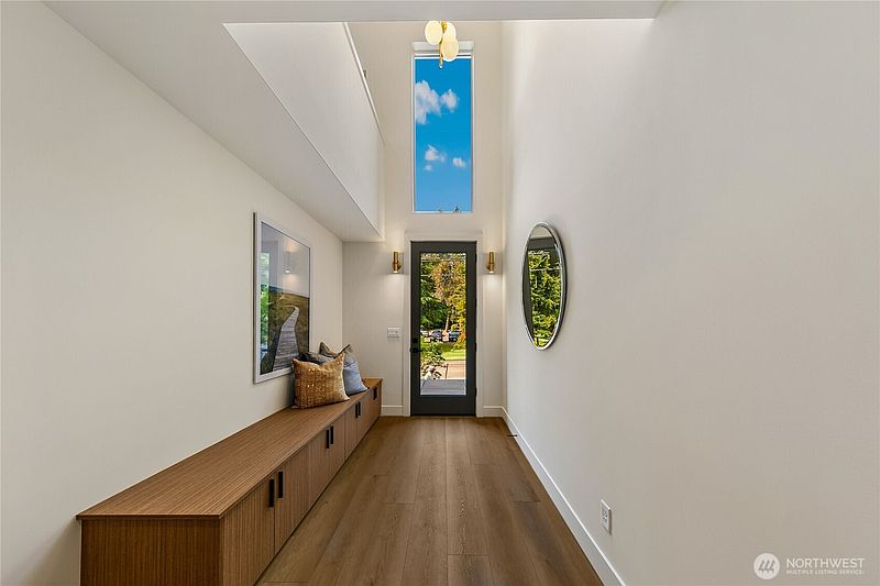 5th image of 8022 Fauntleroy Way SW
