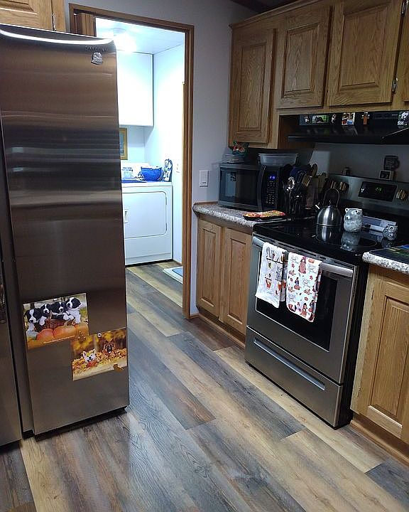 2nd image of 1125 W Reone St