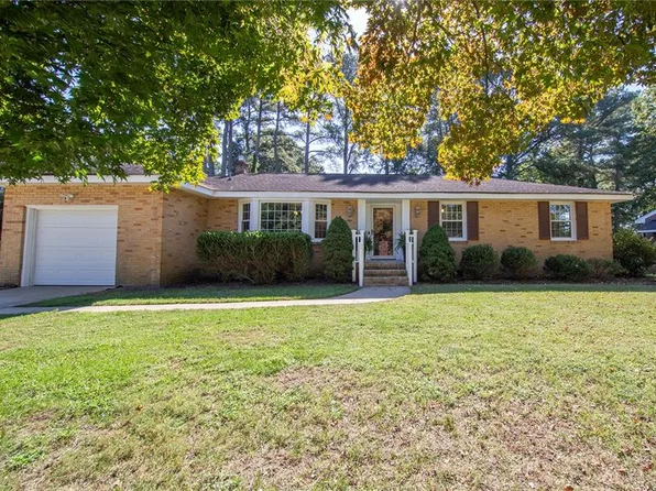 411 Bobby Jones Dr, Portsmouth, VA 23701
