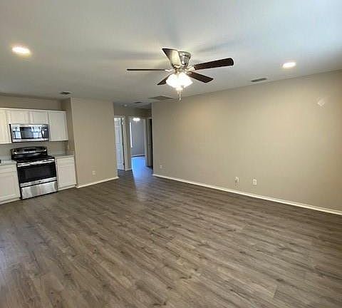 2nd image of 3901 Monica Dr