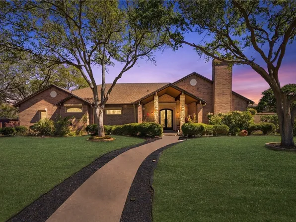 5902 Woodmere Dr, Corpus Christi, TX 78414