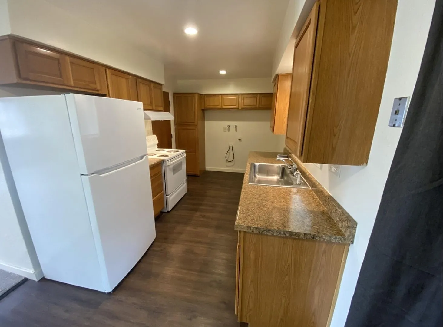 401 W 12th St #403 photo 1