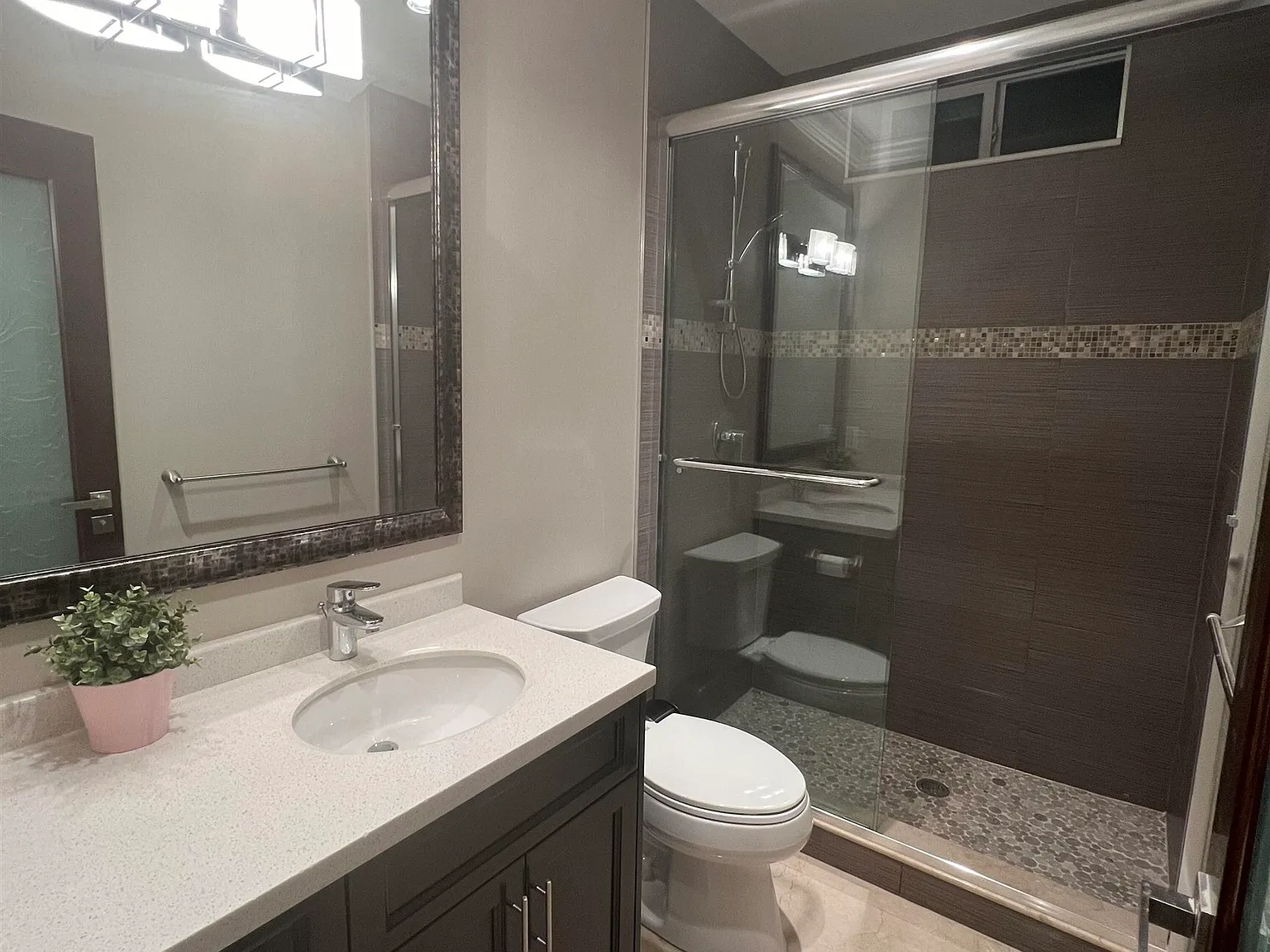 2 bed, 1000 sqft, $2,600 — Photo 4