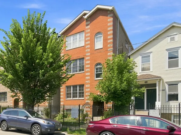 1518 W Superior St APT 2, Chicago, IL 60642
