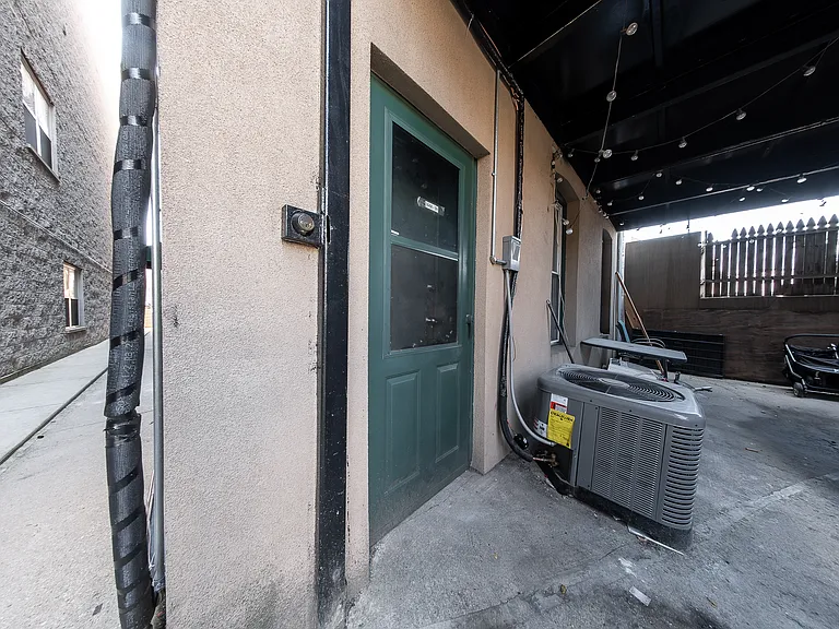 1648 W Cullerton St #1R — Photo 13