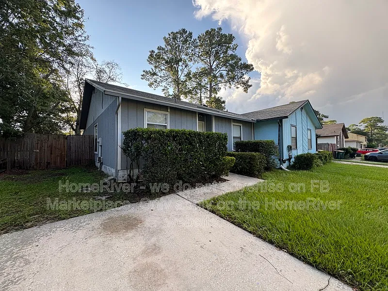 2 bed, 1.0 bath, 1056 sqft, $1,495 — Photo 4