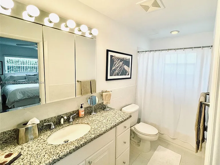 331 Desoto St — Photo 12