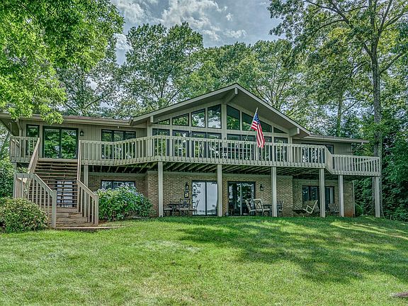 4th image of 144 Twin Coves Dr