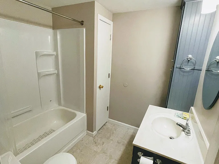 900 Shelley Ct #G2 — Photo 7